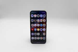 I turned my Pixel 10 Pro into an iPhone with these hacks