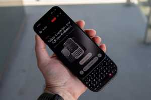 I tried the Clicks Power Keyboard. It's a perfect partner for my Pixel 10 Pro