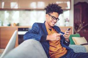 Protect yourself from these online scams in 2025