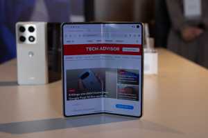 I tried the Moto Razr Fold, a viable Galaxy Z Fold 7 alternative 