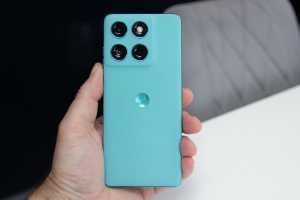 The Motorola Signature's cheaper counterpart just got leaked