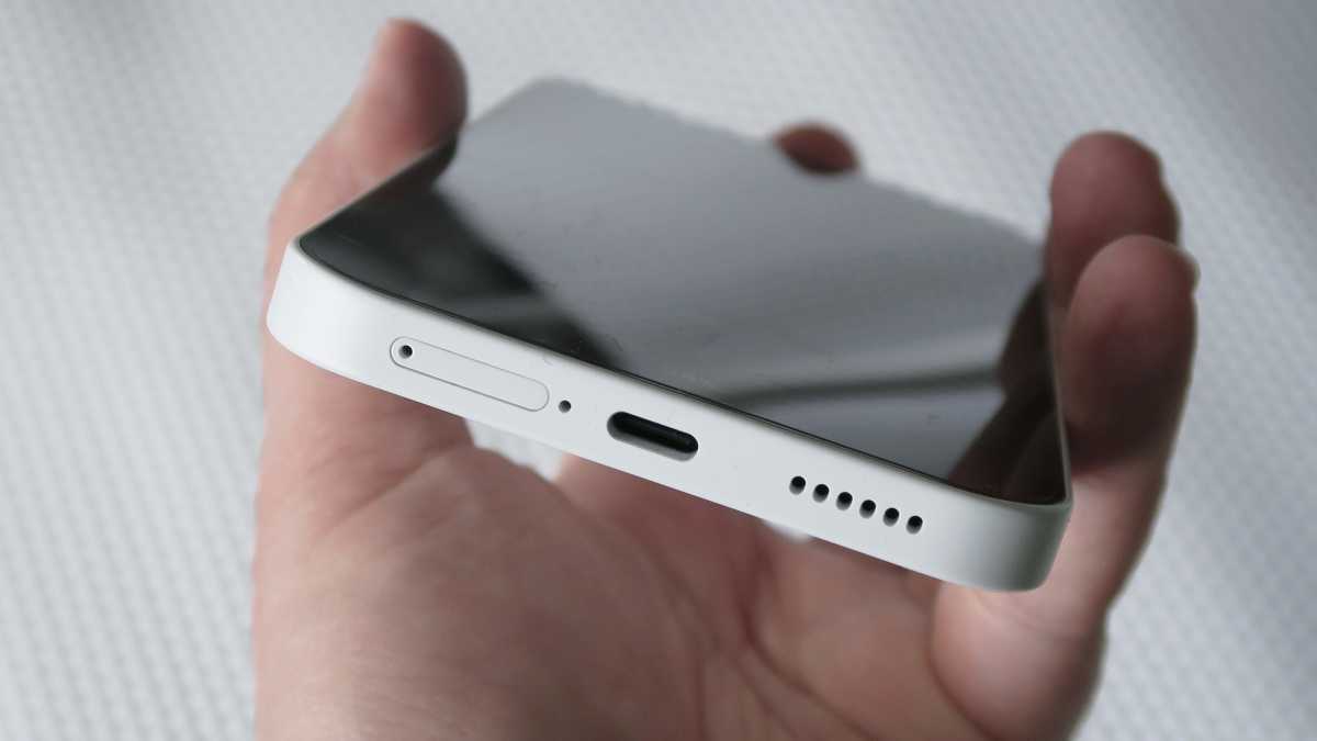 Nothing Phone 4a REVIEW USB