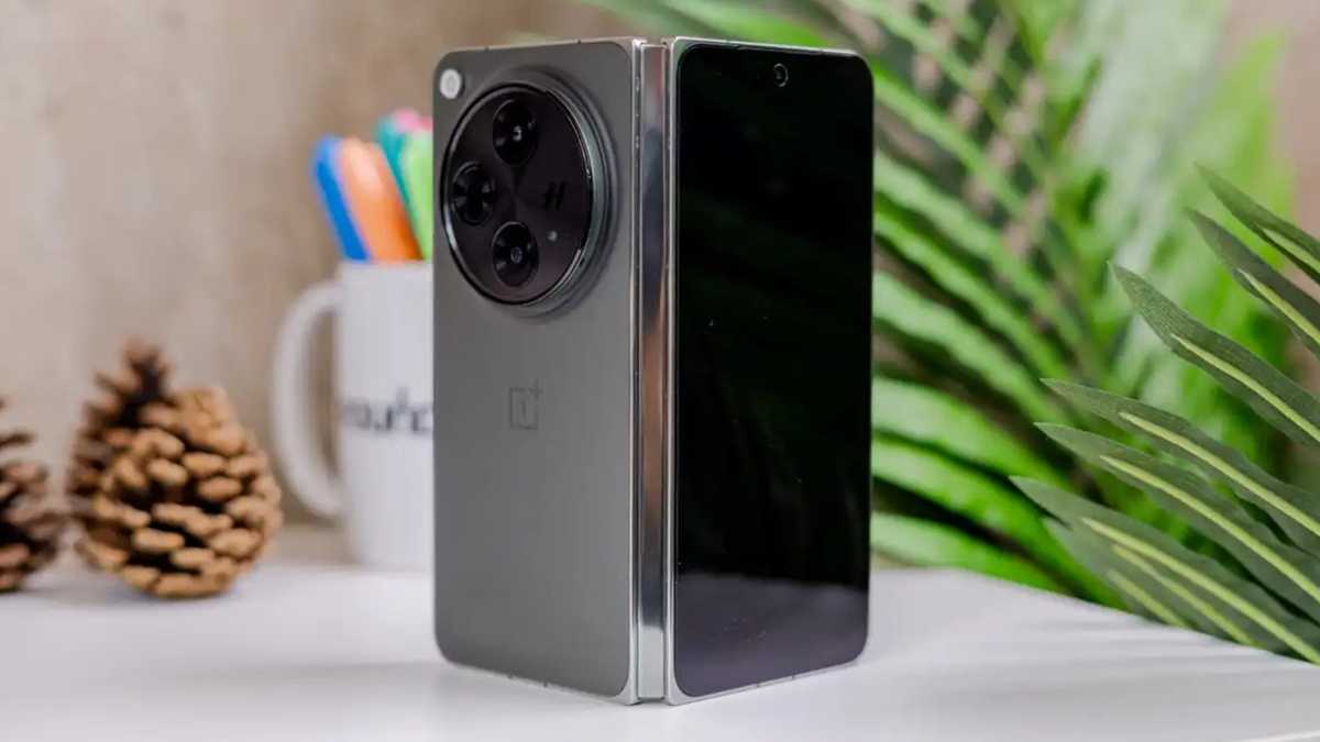 OnePlus Open review back half open straight