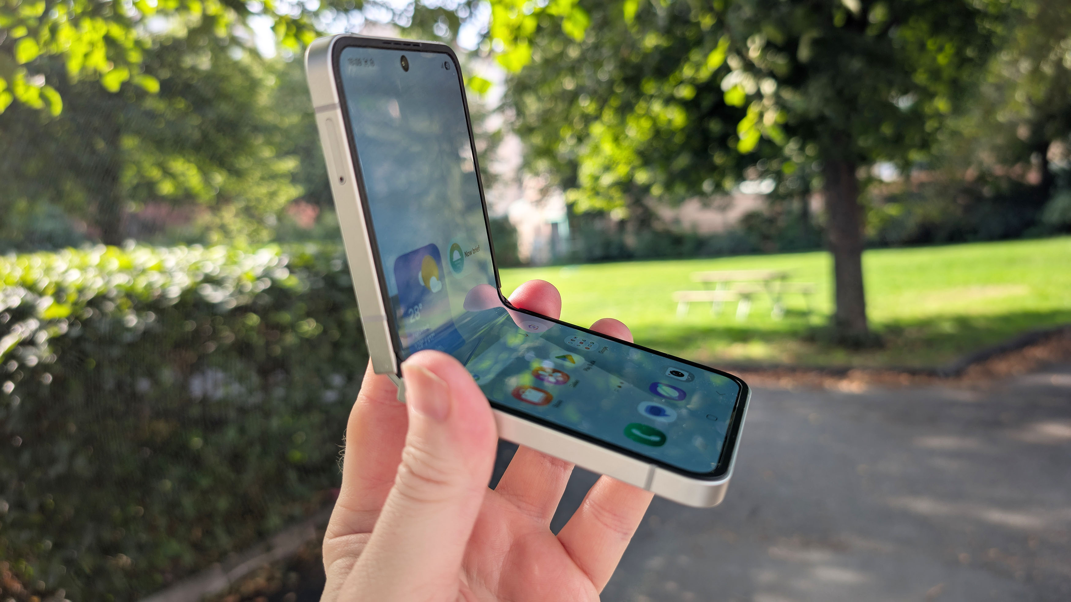 Samsung Galaxy Z Flip 7 FE - Best Affordable Flip Phone