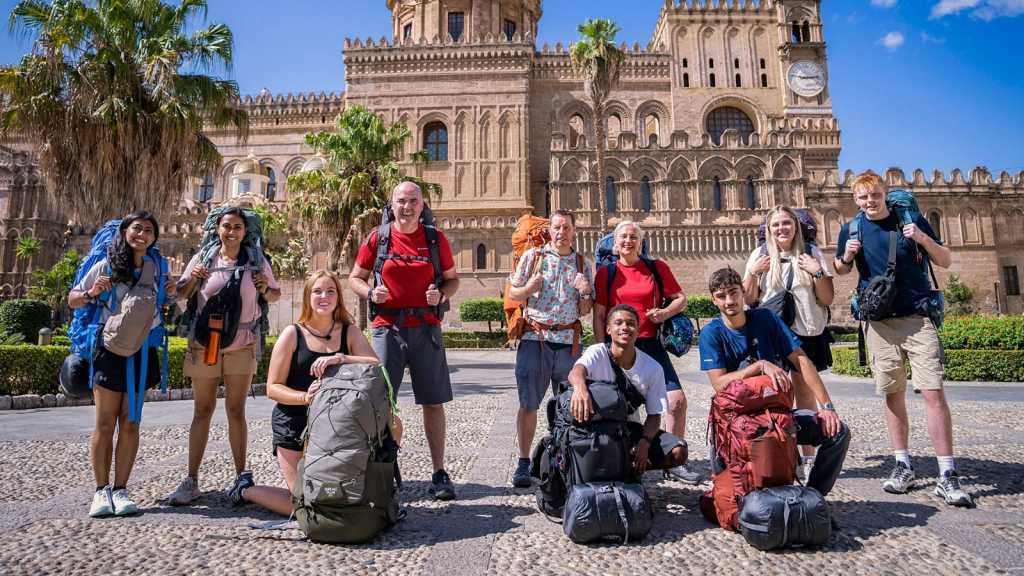 Race Across the World series 6 - contestants