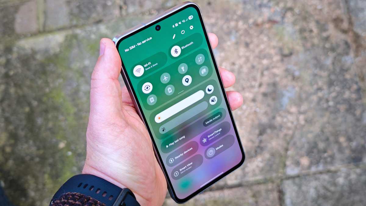 Samsung Galaxy A56 REVIEW quick settings