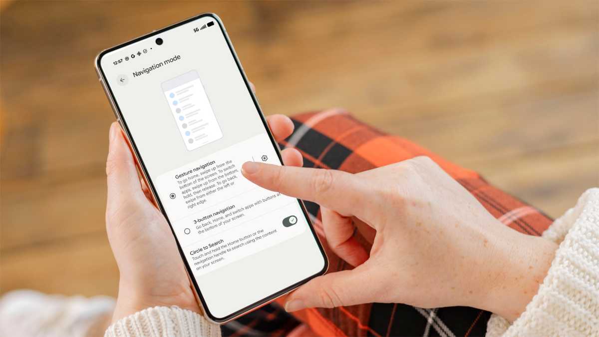 Swipe to return to home on an Android