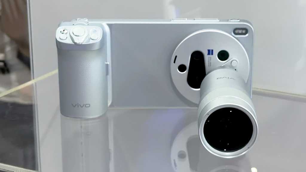 Vivo X300 Ultra front