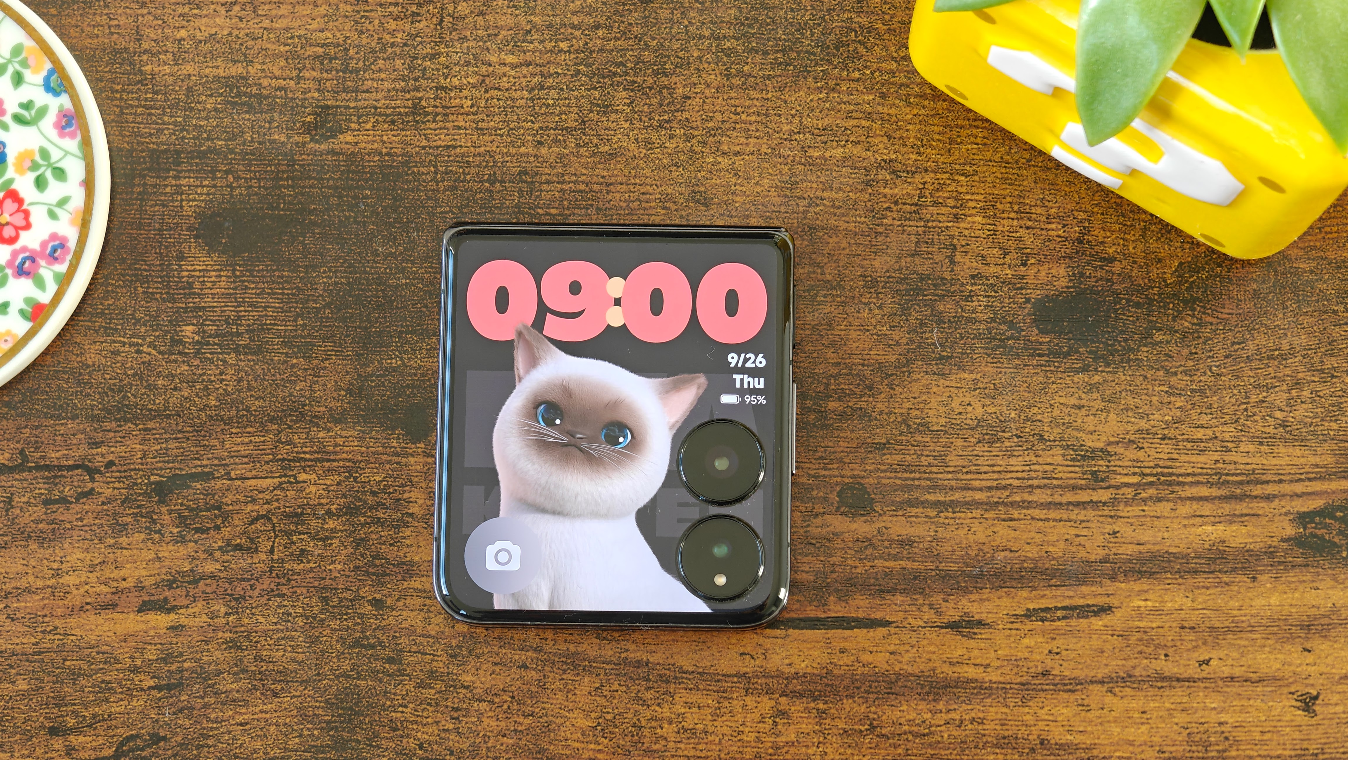 Xiaomi Mix Flip &ndash; Best Foldable